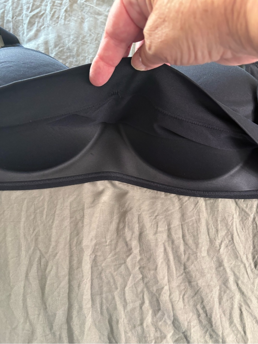 Underoutfit The Infinite Support Bra Black. Size XL. - Picture 14 of 15